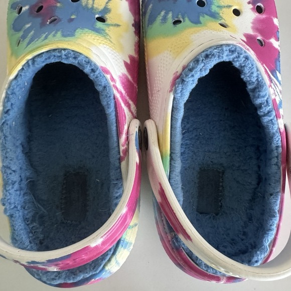 Crocs Classic Clogs Tie-Dye Blue Fur Lining Women 9/Men 7‎ Colorful - Picture 4 of 8